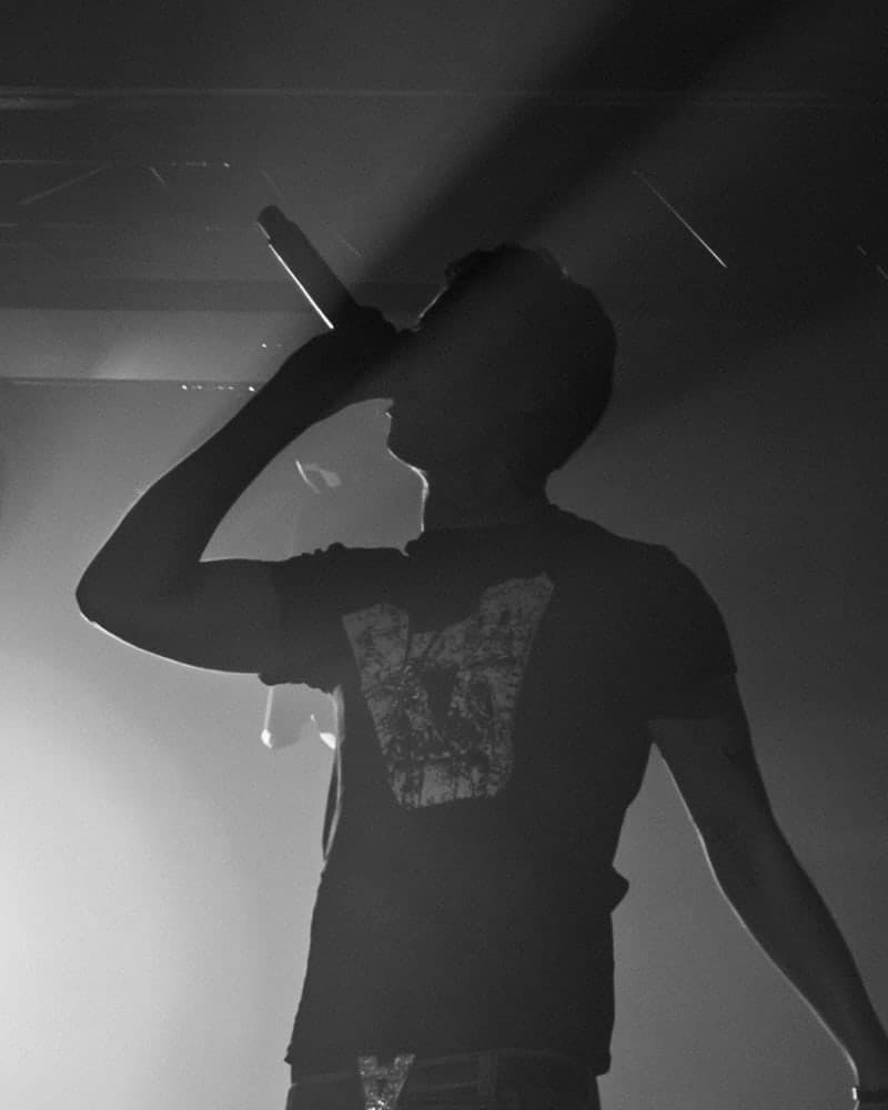 Ares singing in shadow